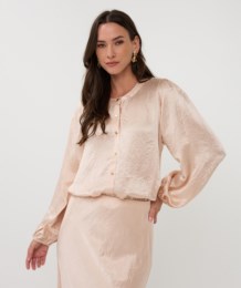 balloon sleeve blouse