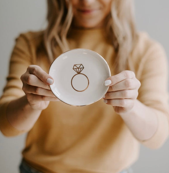 ENGAGEMENT RING JEWELRY DISH