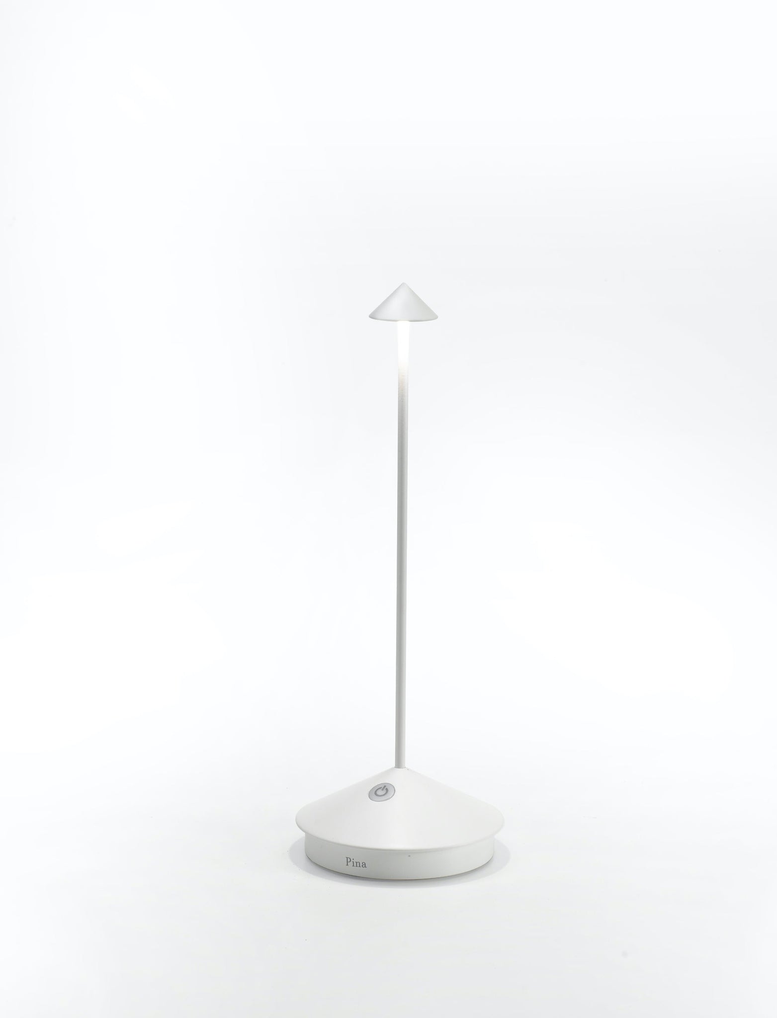 PINA PRO WHITE TABLE LAMP